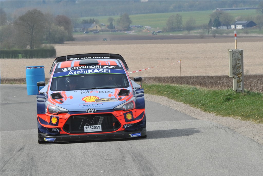 Esben Hegelund har 400 hk til rådighed i sin Hyundai i20 Coupé WRC ved au2parts Rally Jylland.
(Foto: Morten Alstrup)